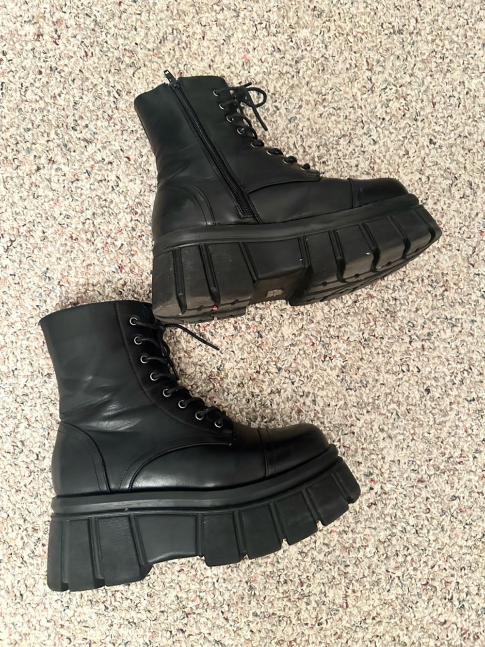 Nasty Gal chunky faux leather boots - Picture 6 of 10